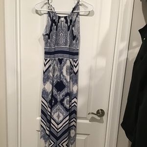 Key hole button maxi dress